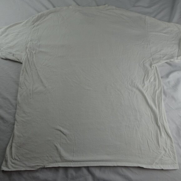 Queen News of the Word Shirt Size L - Picture 3 of 7